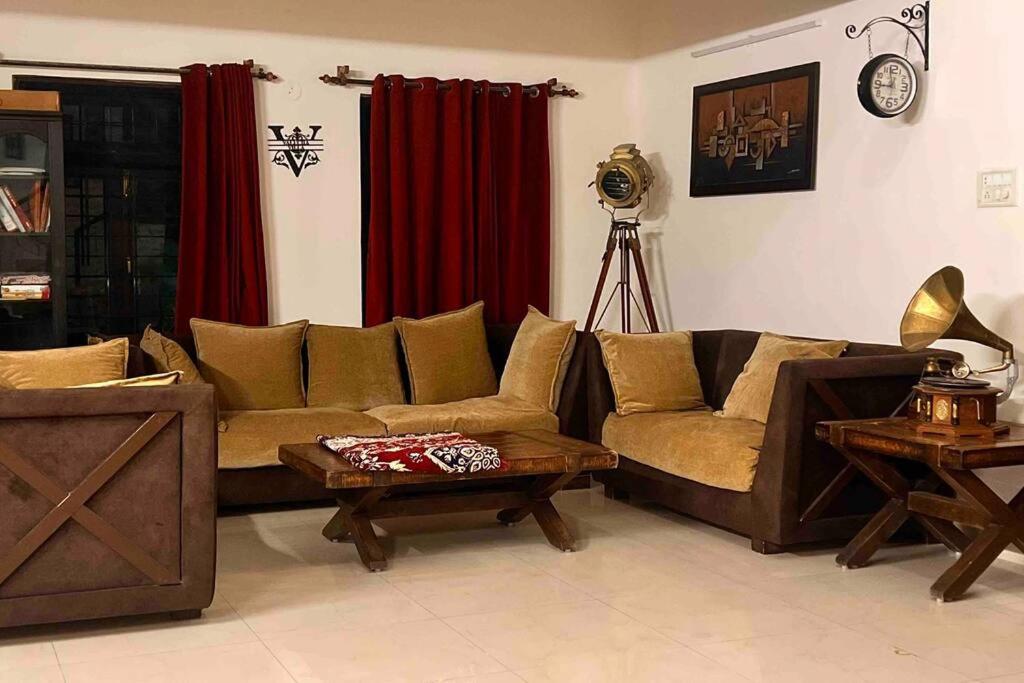 Valecha Villa Entire 4Bhkbunglow With 5000 Sq Ft Garden โลนาวาลา ภายนอก รูปภาพ
