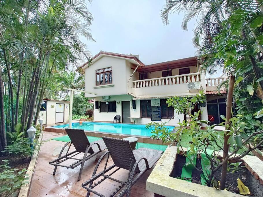 Valecha Villa Entire 4Bhkbunglow With 5000 Sq Ft Garden โลนาวาลา ภายนอก รูปภาพ